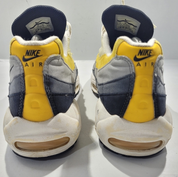 NIKE AIR MAX 95 RUNNING SHOES MEN'S SIZE 11 GREY AMARILLO CD7495-100 - Picture 4 of 16